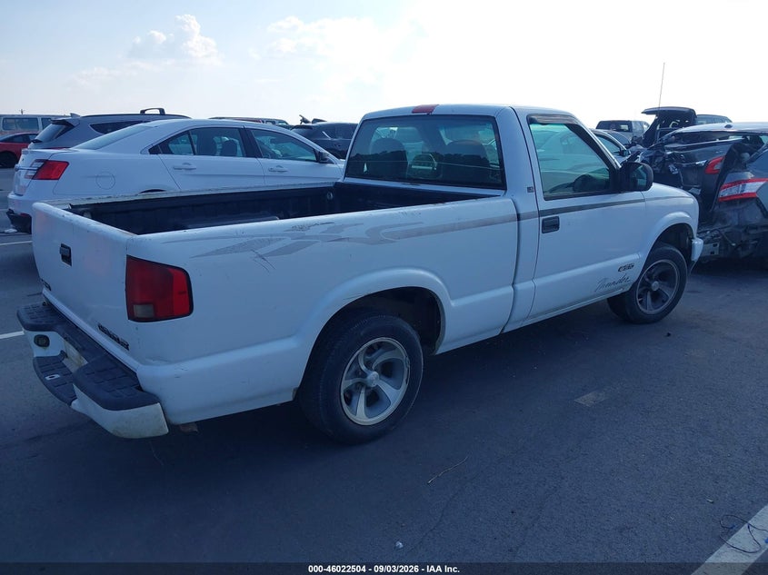 1998 CHEVROLET S-10 auction photo 4