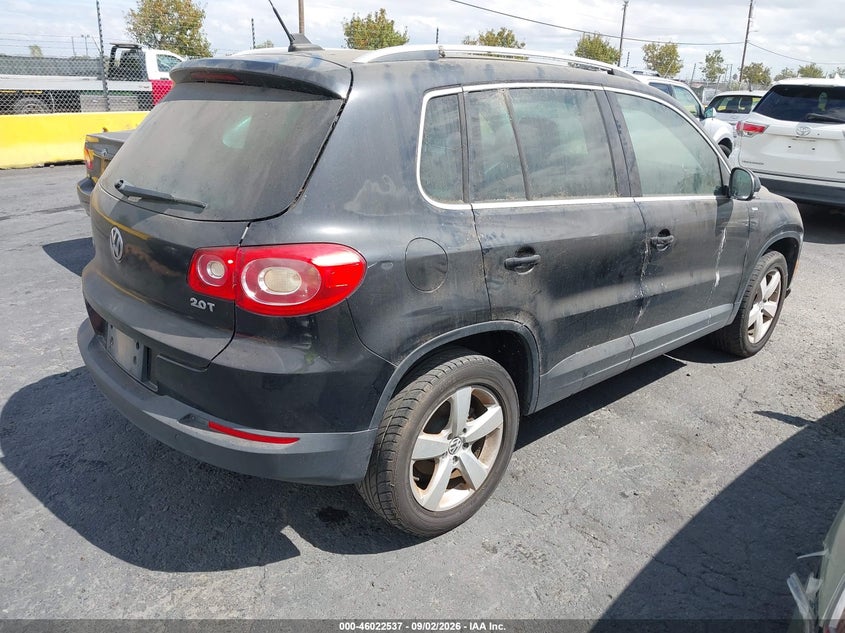2010 VOLKSWAGEN TIGUAN auction photo 4