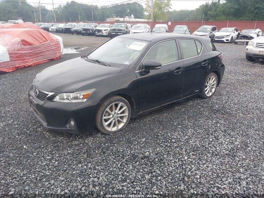 2013 LEXUS CT 200H auction photo 2