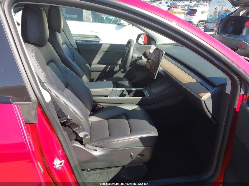 TESLA MODEL Y 2022 VIN 7SAYGDEE8NF310032