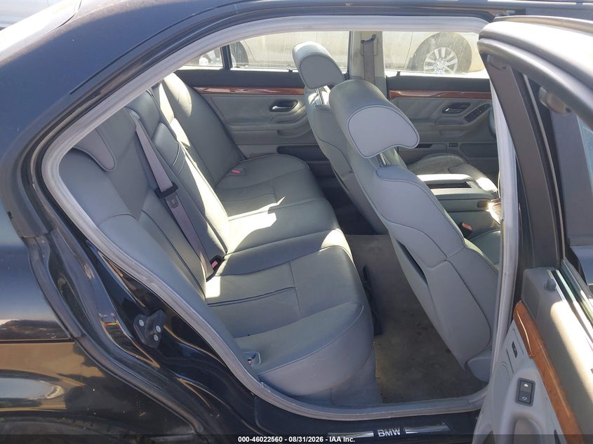 2000 BMW 740IA auction photo 8