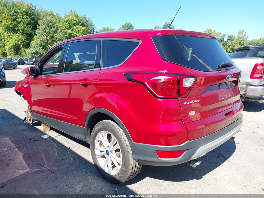 Vin: 1fmcu9gd6kub83894, lot: 46521959, ford escape se 20193