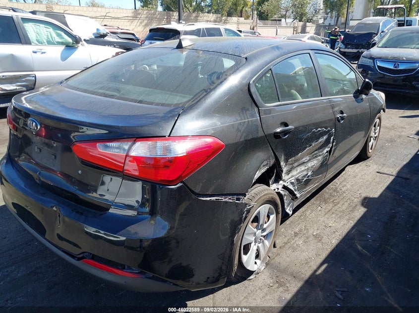 2015 KIA FORTE SEDAN 1.8L I-4 DOHC, VVT, REGULAR , 145HP