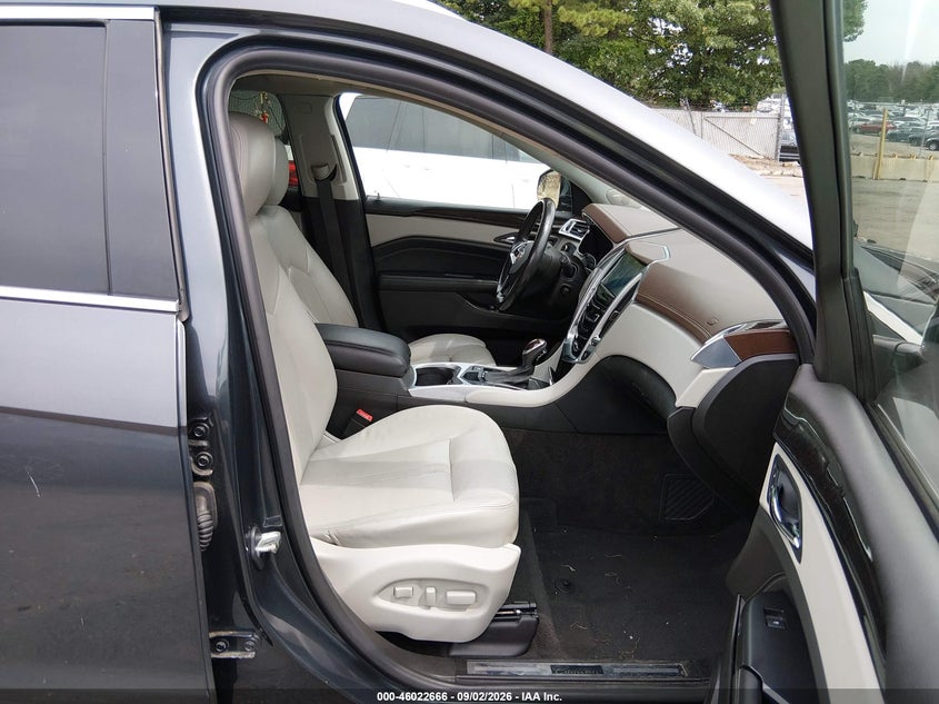 2013 CADILLAC SRX auction photo 5