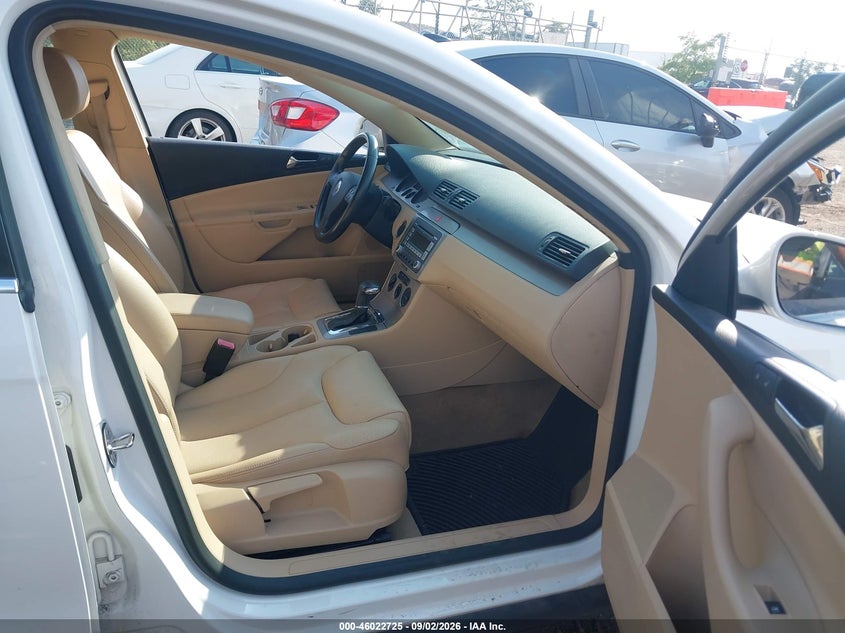 2008 VOLKSWAGEN PASSAT auction photo 4