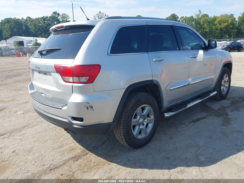 2011 JEEP GRAND CHEROKEE auction photo 4