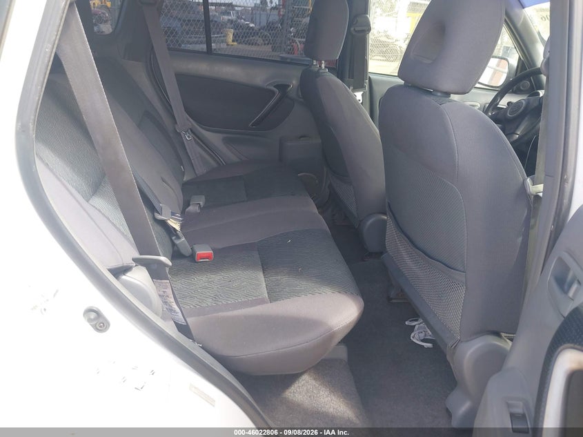 2003 TOYOTA RAV4 auction photo 8
