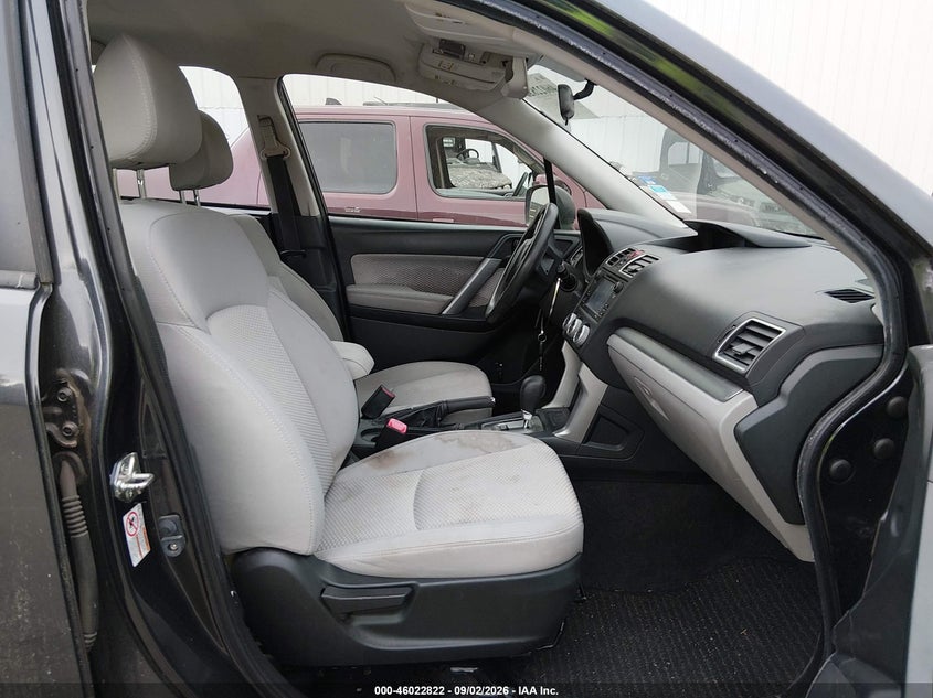 2018 SUBARU FORESTER auction photo 5