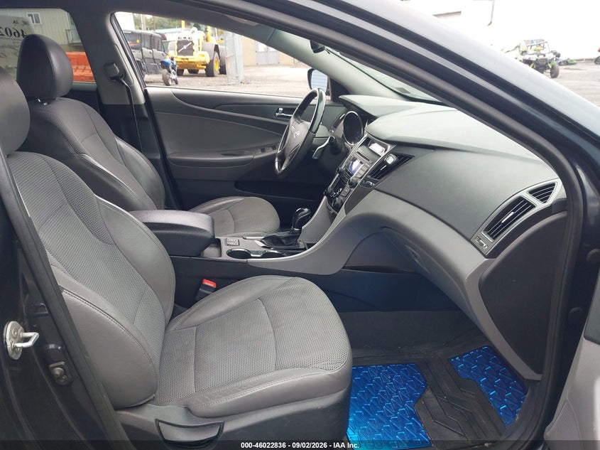 2013 HYUNDAI SONATA auction photo 5