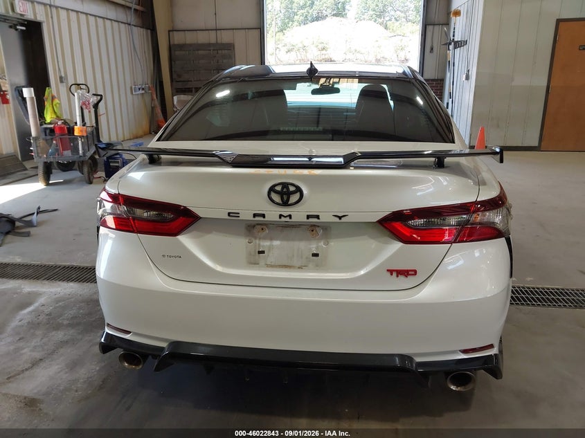 TOYOTA CAMRY - zdjęcie 17