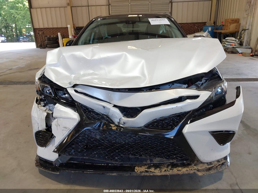 TOYOTA CAMRY - zdjęcie 6
