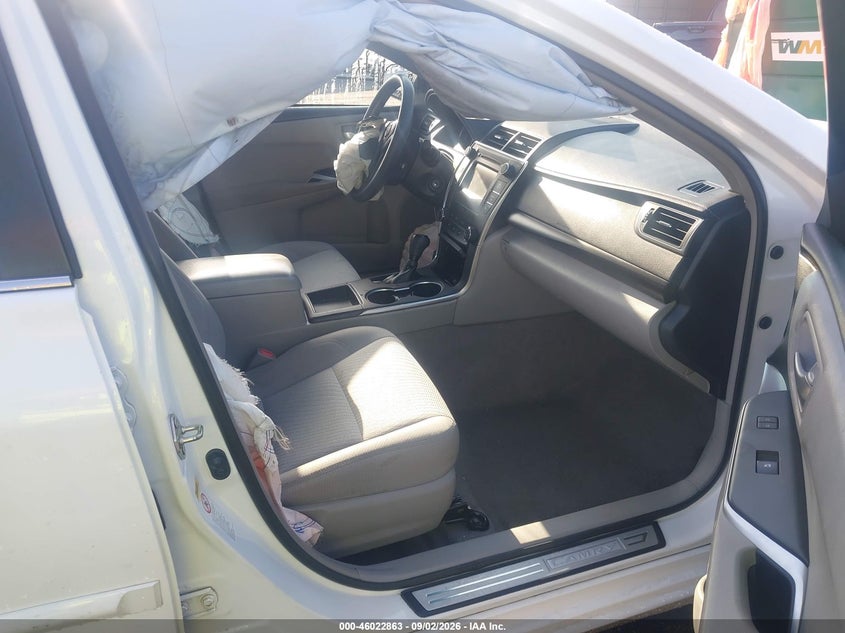 2017 TOYOTA CAMRY LE - zdjęcie 5