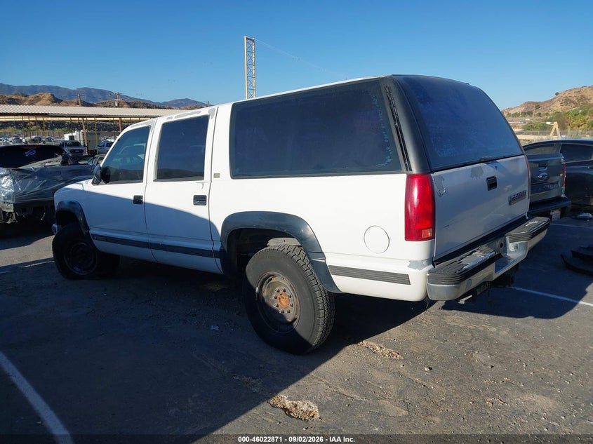 1993 CHEVROLET SUBURBAN auction photo 3