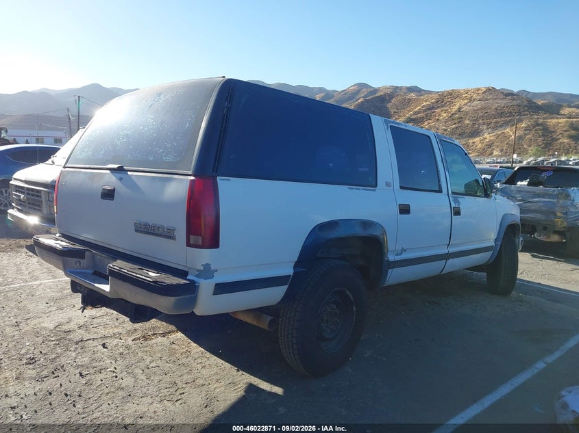 1993 CHEVROLET SUBURBAN auction photo 4