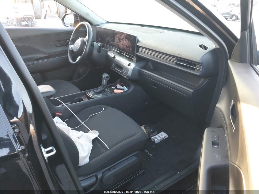 2025 HYUNDAI KONA auction photo 5