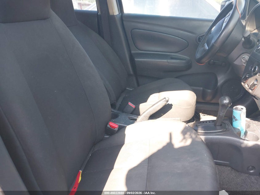 2016 NISSAN VERSA auction photo 5