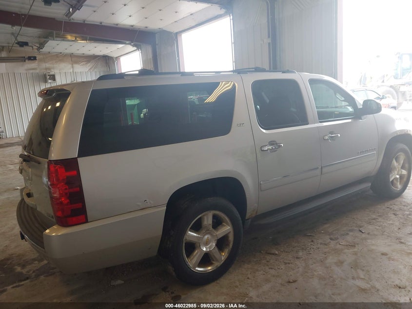2010 CHEVROLET SUBURBAN 1500 auction photo 4