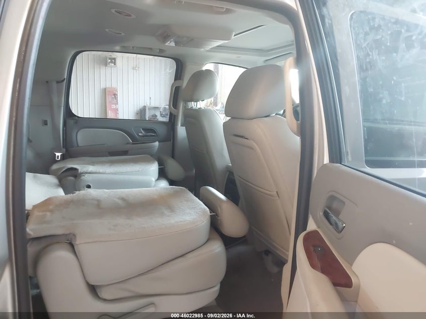 2010 CHEVROLET SUBURBAN 1500 auction photo 8
