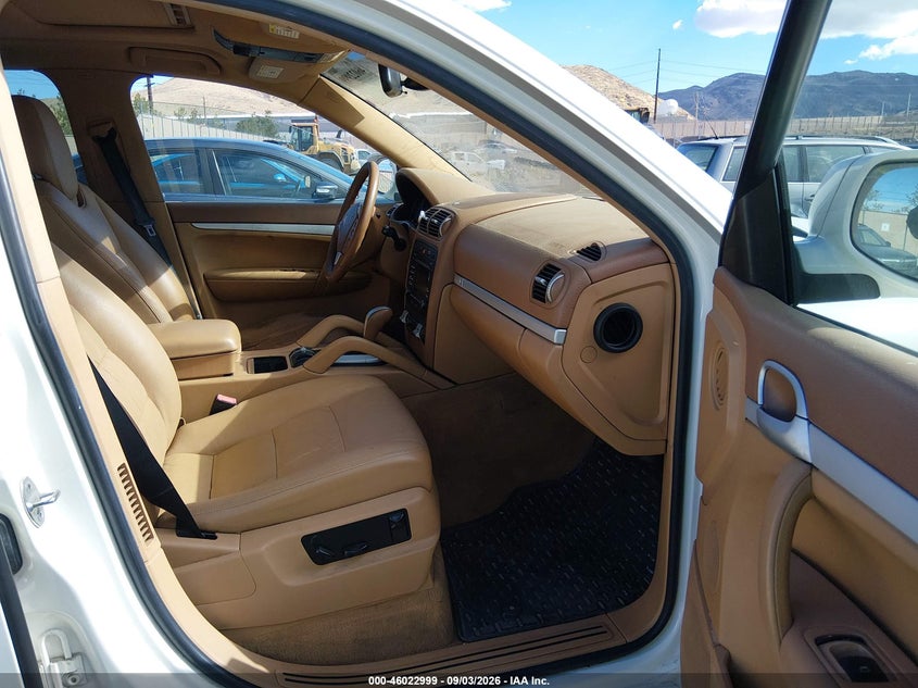 2010 PORSCHE CAYENNE auction photo 5