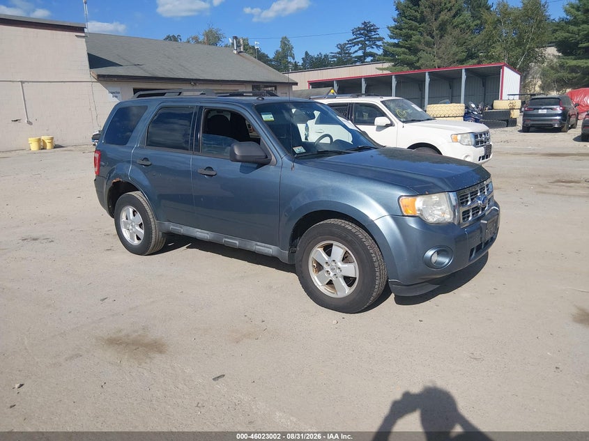2011 FORD ESCAPE auction photo 1