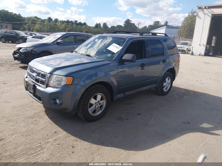 2011 FORD ESCAPE auction photo 2