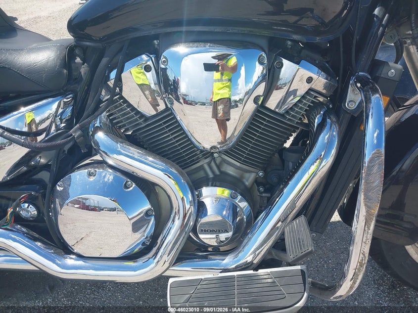 2002 HONDA VTX1800 auction photo 8