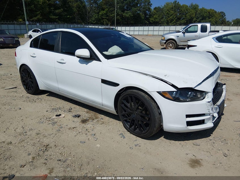 Vin: sajad4bg3ha955859, lot: 46522467, jaguar xe 25t premium 2017 img_1