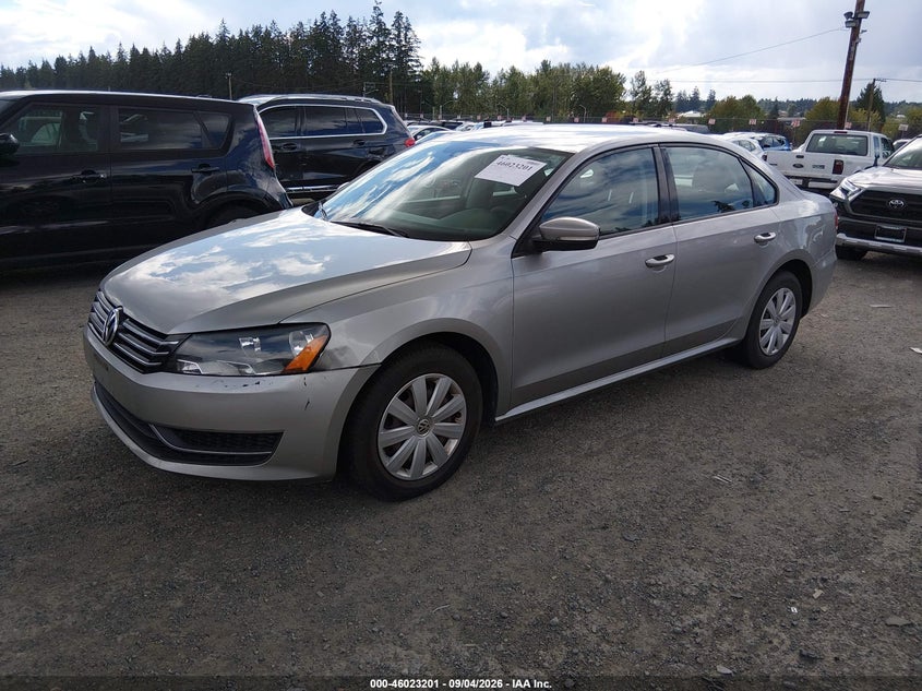 2013 VOLKSWAGEN PASSAT auction photo 2