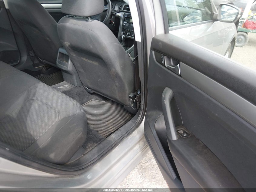 2013 VOLKSWAGEN PASSAT auction photo 8