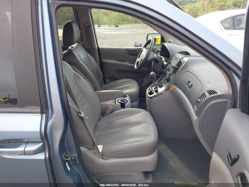 2008 KIA SEDONA auction photo 5