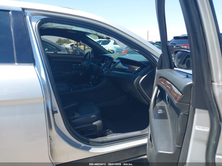 FORD TAURUS 2019 VIN 1FAHP2F83KG118325