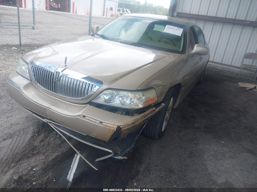 LINCOLN TOWN CAR 2006 VIN 1LNHM81V56Y623930