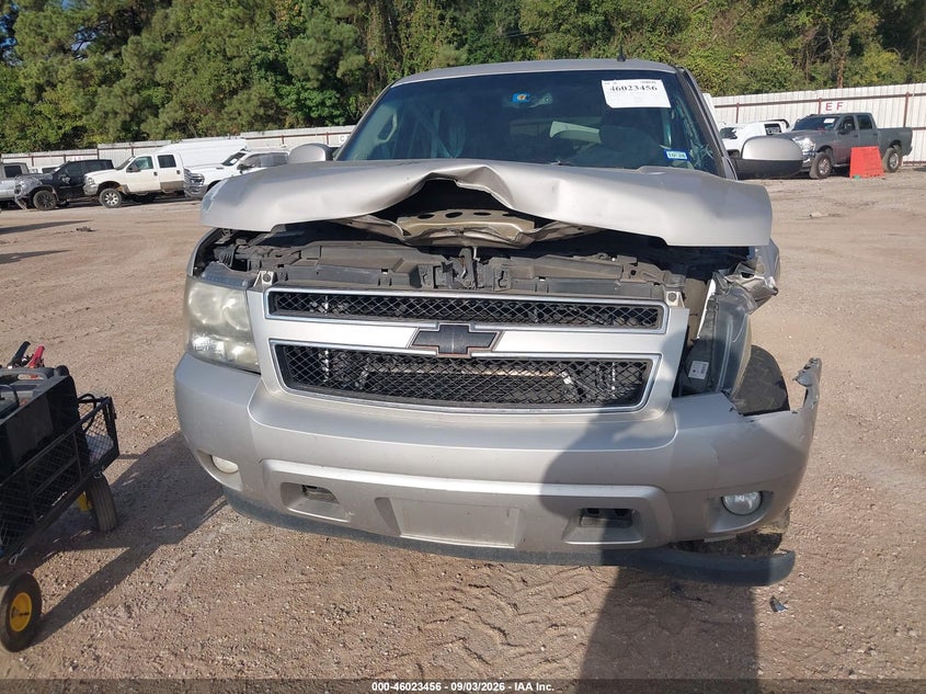 2008 CHEVROLET SUBURBAN 1500 auction photo 6