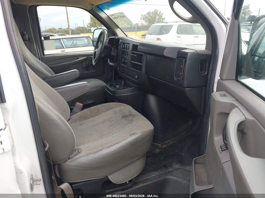 2014 GMC SAVANA 2500 auction photo 5