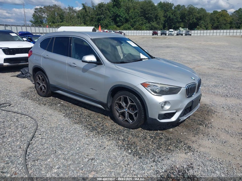 BMW X1 - zdjęcie 1