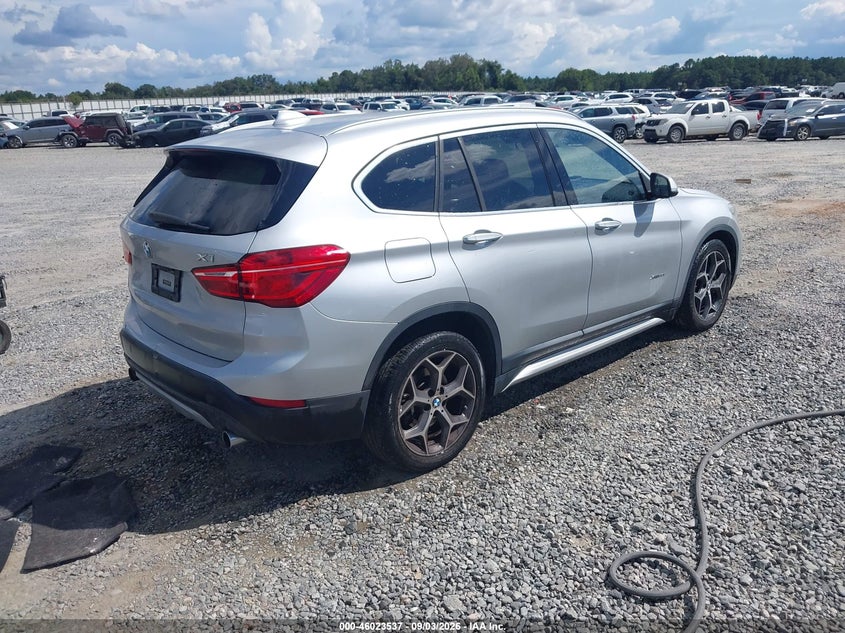 BMW X1 - zdjęcie 4