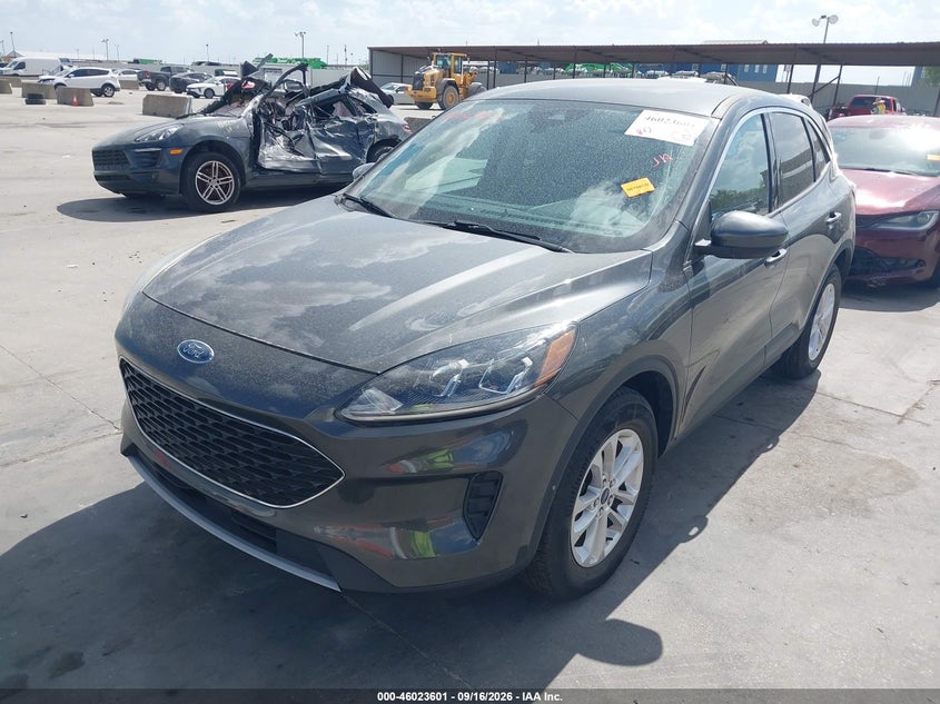 Vin: 1fmcu9g6xluc19976, lot: 46522992, ford escape se 20202