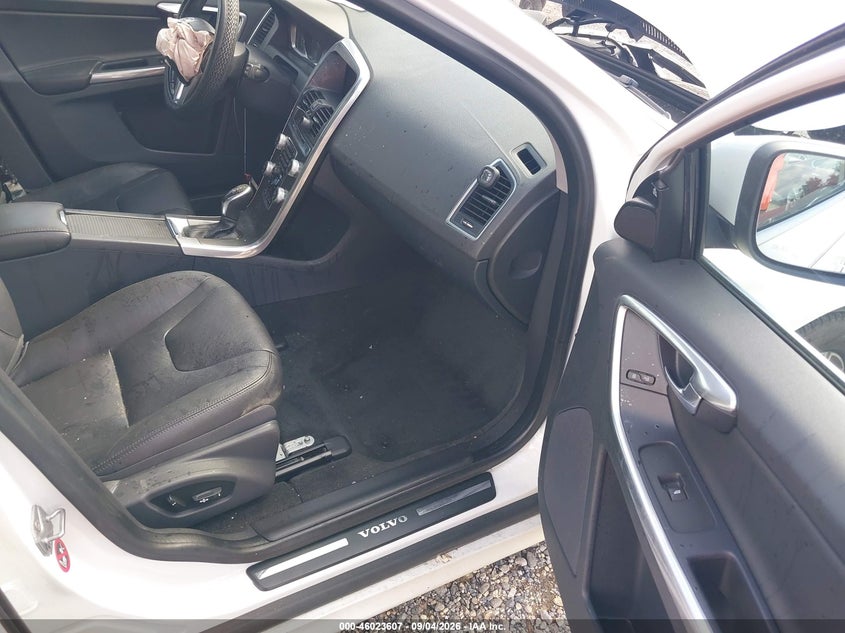 VOLVO XC60 - zdjęcie 5