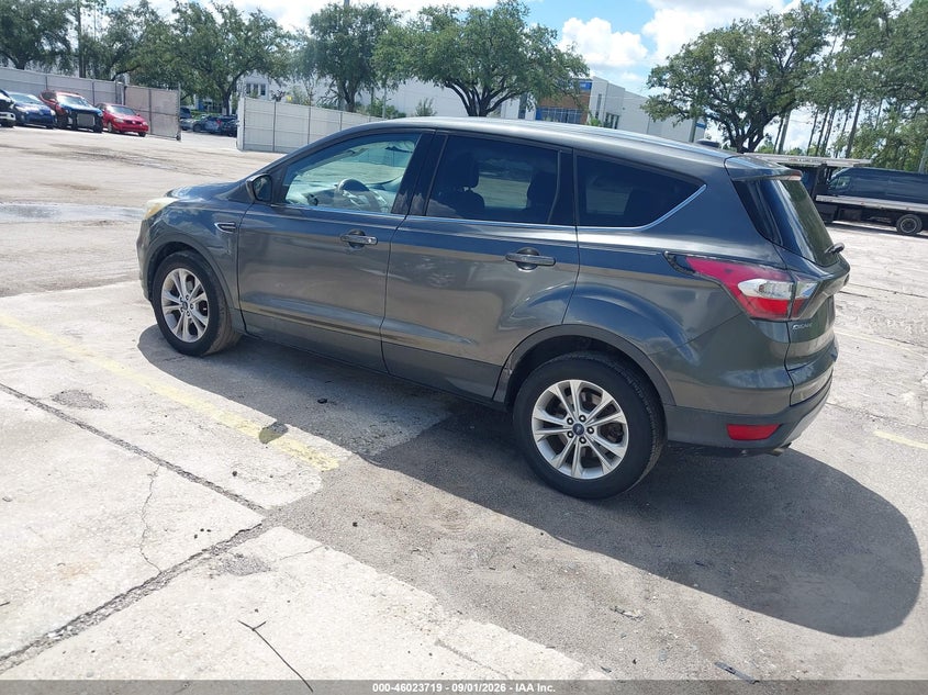 Vin: 1fmcu0gd9hua52883, lot: 46523111, ford escape se 20173