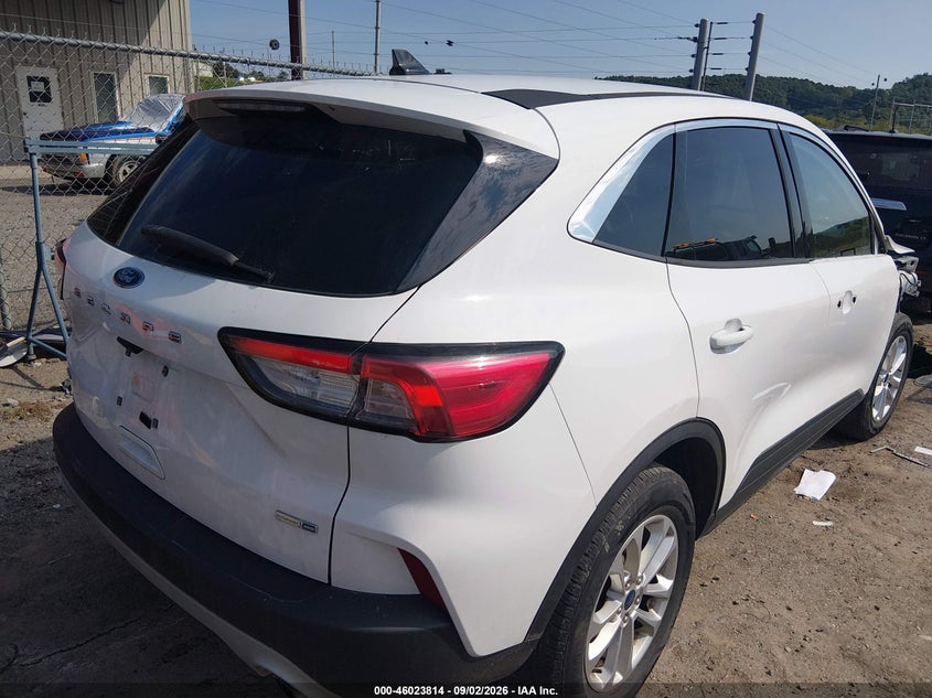 2020 FORD ESCAPE SE · Фото 4