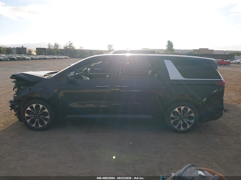 2024 KIA CARNIVAL MPV EX · Photo 14