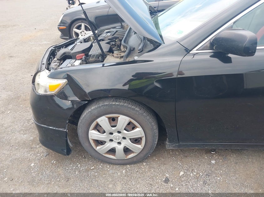 2010 TOYOTA CAMRY auction photo 6