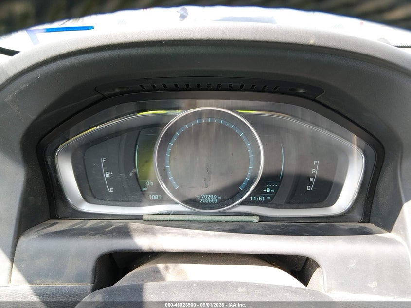 2015 VOLVO XC60 auction photo 7