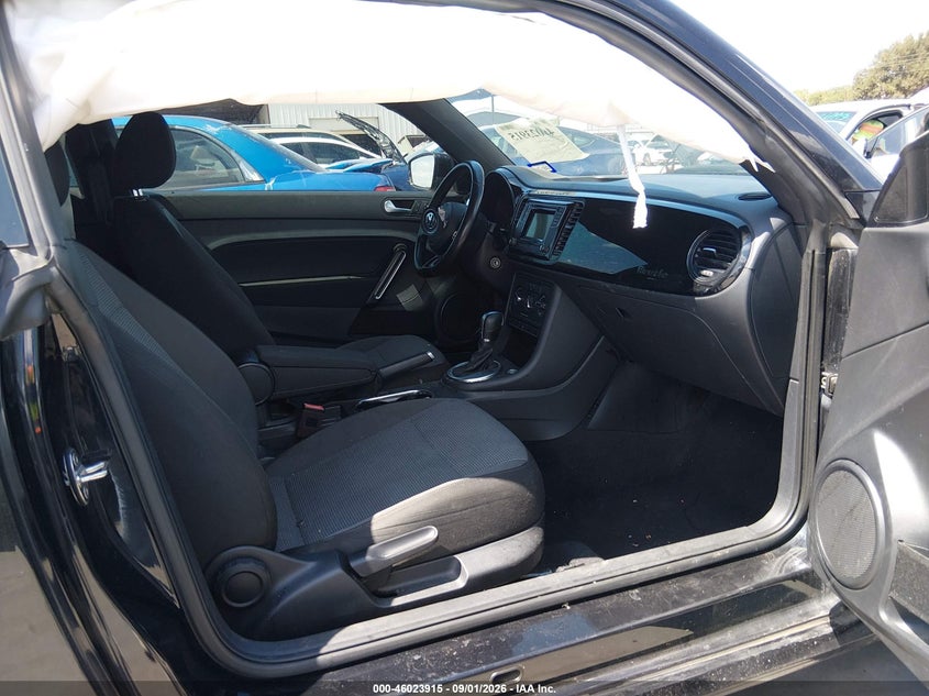 2019 VOLKSWAGEN BEETLE auction photo 5