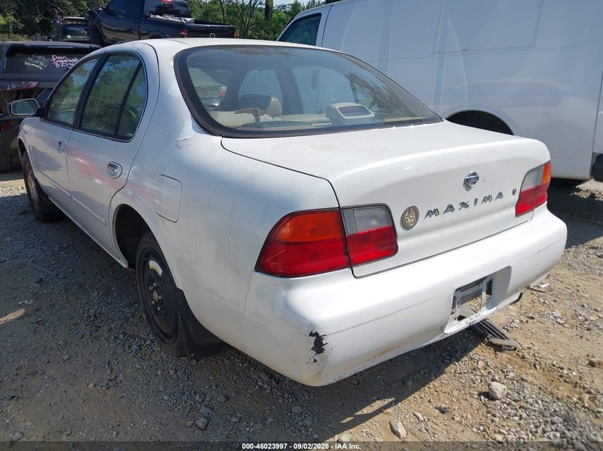 1996 NISSAN MAXIMA auction photo 3