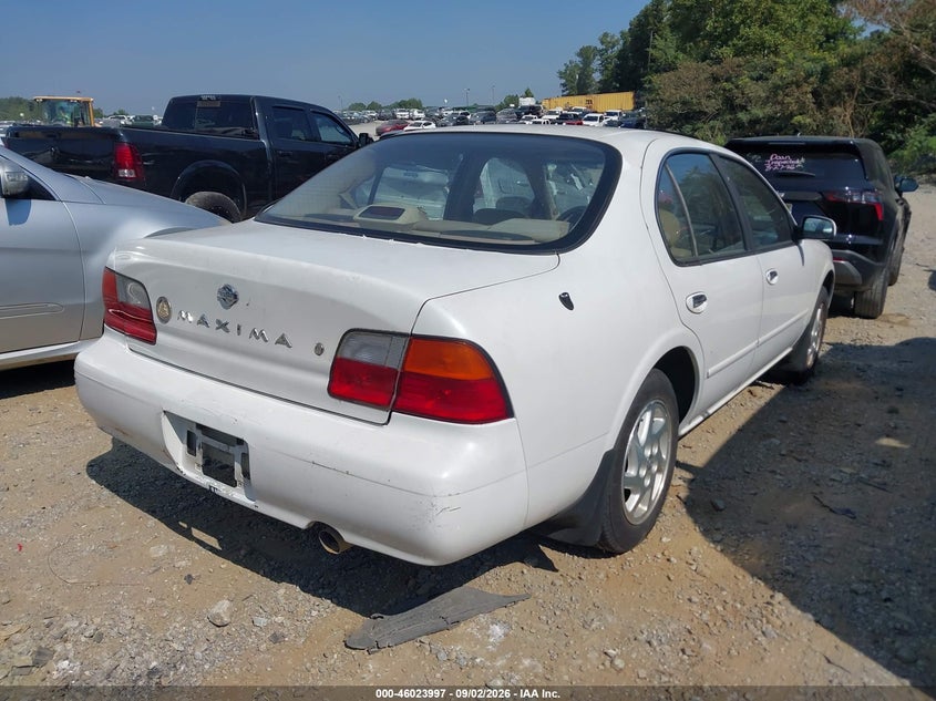1996 NISSAN MAXIMA auction photo 4