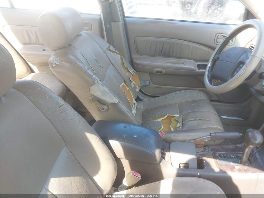 1996 NISSAN MAXIMA auction photo 5