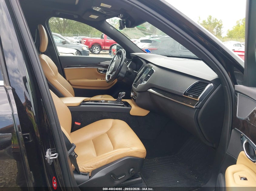 VOLVO XC90 - zdjęcie 5