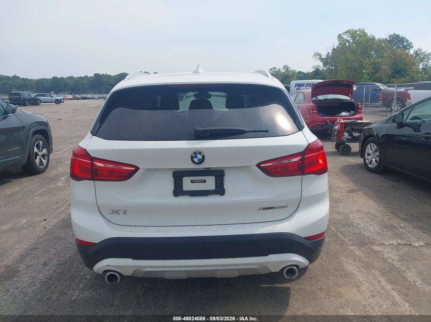 BMW X1 - zdjęcie 16
