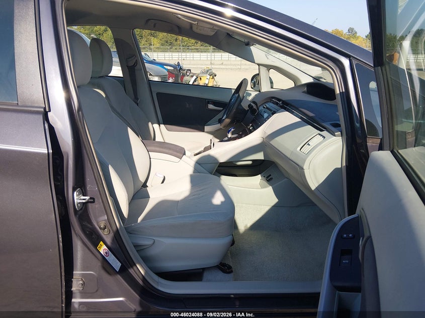 2010 TOYOTA PRIUS auction photo 5
